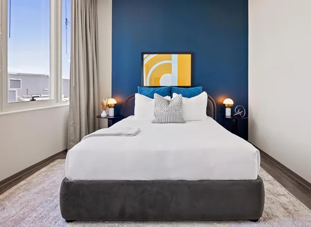 3 Bedrooms, Sky, Presidential, Suite، Placemakr Premier SoBro 8/15