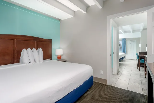 غرفة قياسية ثلاثية بإطلالة على البحر، Bikini Beach Resort Motel 5/7