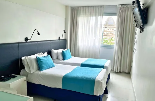 Standard, Twin Beds, City View, Cyan Recoleta 2/10
