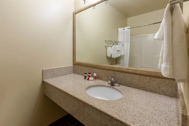 Family, Studio, Suite, 2 Double Beds, King Bed, Xl، Baymont by Wyndham Beulah 13/14