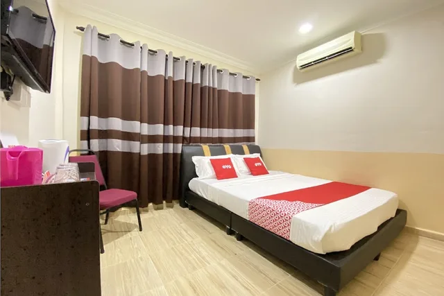 غرفة ديلوكس بسرير مزدوج، OYO 90205 Bayu Sintok Motel 3/5