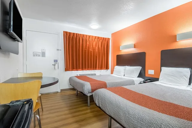 غرفة ديلوكس بسريرين مزدوجين للمدخنين، Motel6 Bakersfield, CA - Central 1/5
