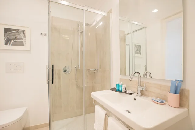 غرفة بريميير في الملحق، Marina Hotel Charming Rooms 4/4