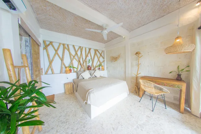 Room, Queen Bed, Balcony, Le Cliff Bali 5/5