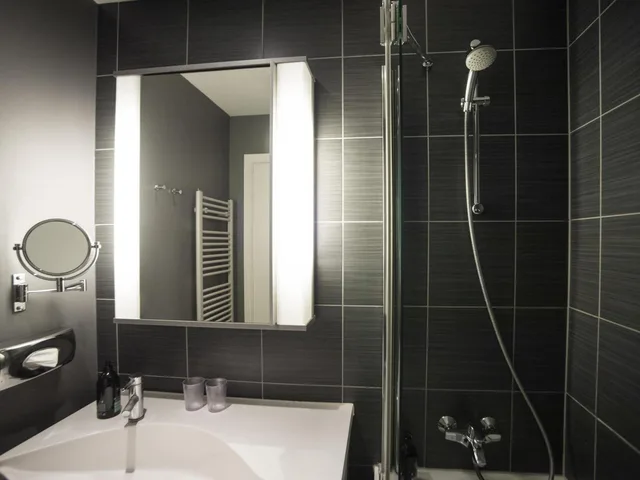 1 Bedroom, Apartment, Twin Beds, Sofa, Aparthotel Adagio Brussels Grand Place 5/6