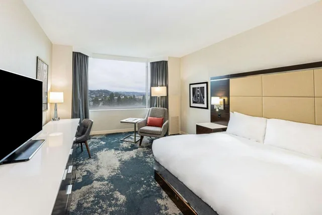 Guest Room, Deluxe, King Bed, Bay View، Grand Bay Hotel San Francisco 1/4
