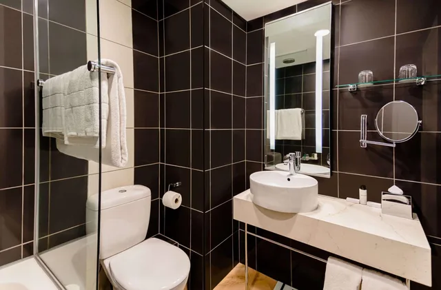 غرفة بسريرين منفصلين، Southern Sun Rosebank 6/8