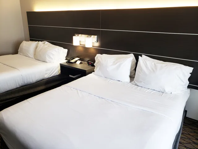 غرفة بسريرين كوين لذوي الإعاقة، Holiday Inn Express Hotel Suites San Angelo 1/4