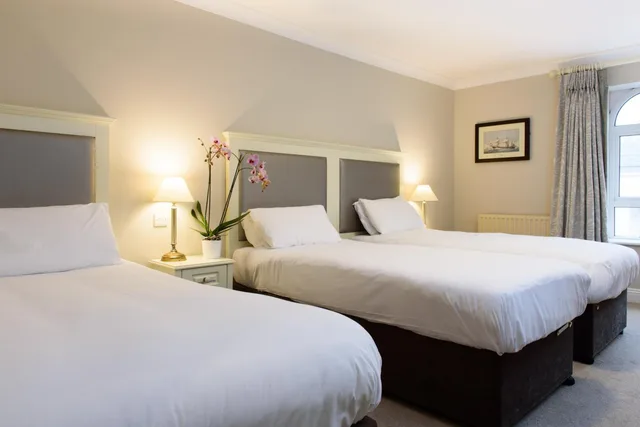 غرفة عائلية، Dooleys Hotel Waterford City 3/7