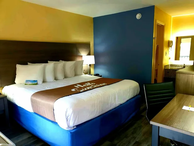 غرفة بسرير كينج، Days Inn by Wyndham Cleveland TN 5/10