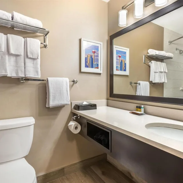 غرفة تنفيذية بسرير كينج، Best Western Plus Calgary Centre Inn 6/6
