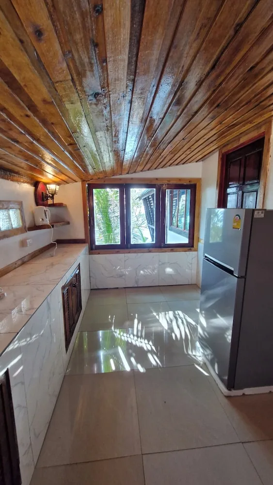 كابينة ديلوكس بسريرين مزدوجين مع أريكة، Mai Pen Rai Bungalows 4/10