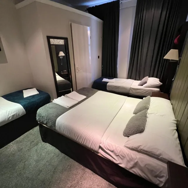 غرفة تنفيذية رباعية، Goodwood Hotel 4/8