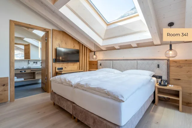 Superior, King Bed, Hotel La Ginabelle 1/5