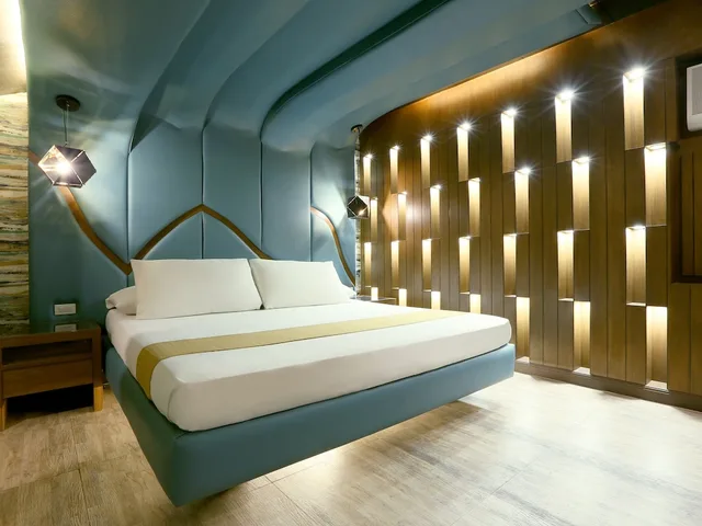 جناح بسرير كوين، Hotel Ava Malate, Manila 8/10