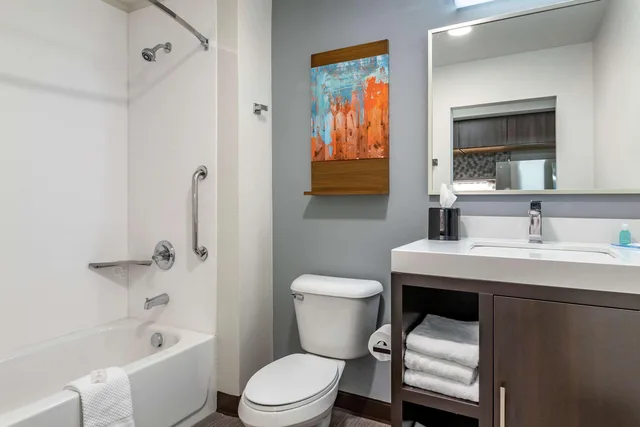جناح بسرير كينج، MainStay Suites Waukee-West Des Moines 2/2