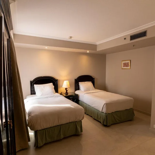 Deluxe Regent Suite City View، Cairo World Trade Center Hotel and Residences 4/6