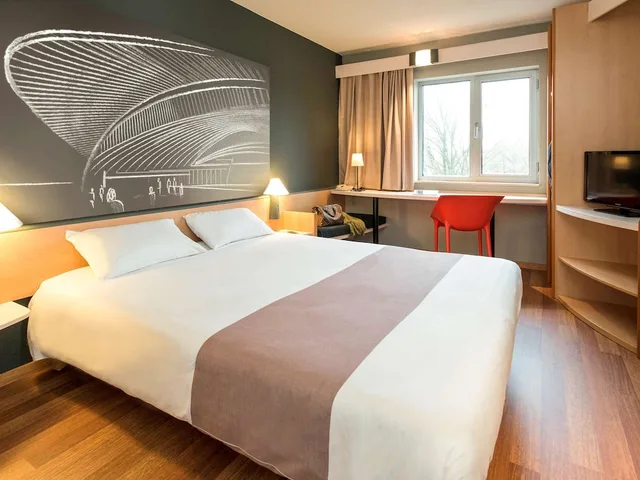 غرفة بسرير مزدوج مع أريكة، Ibis Liege Seraing 4/7