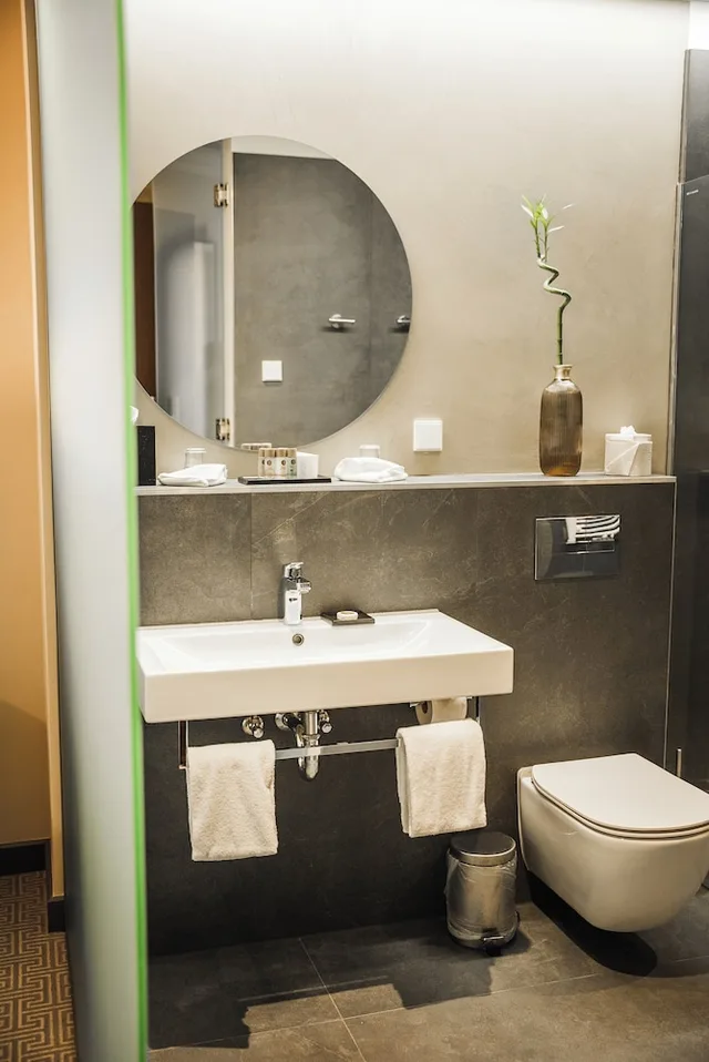 جناح بسرير كينج مع أريكة، Parkhotel Kurhaus Bad Kreuznach 5/8