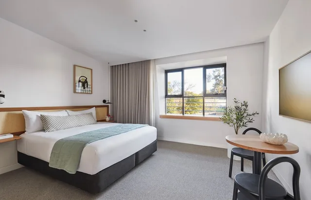 استوديو بسرير كينج، The Clairfield Hotel 1/2