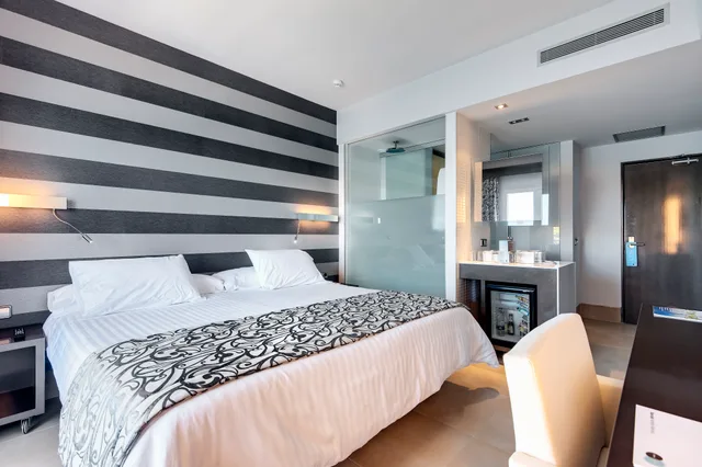 غرفة سوبيريور مفردة بسرير مزدوج، Barcelo Hamilton Menorca - Adults Only 1/2