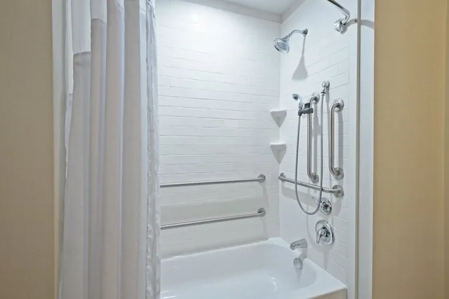 جناح بسرير كينج بغرفة نوم واحدة، Holiday Inn Express & Suites Harrisburg S - New Cumberland 3/3