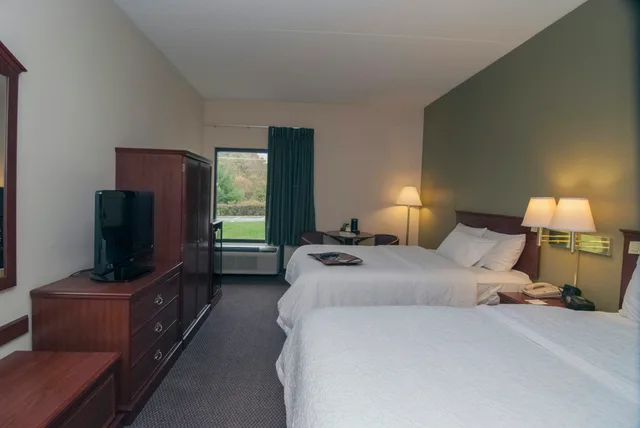 غرفة بسريرين كوين لذوي الإعاقة، Hampton Inn Flemington 1/1