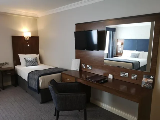 غرفة ثلاثية بسرير مزدوج وسرير فردي، The Western Hotel 4/9