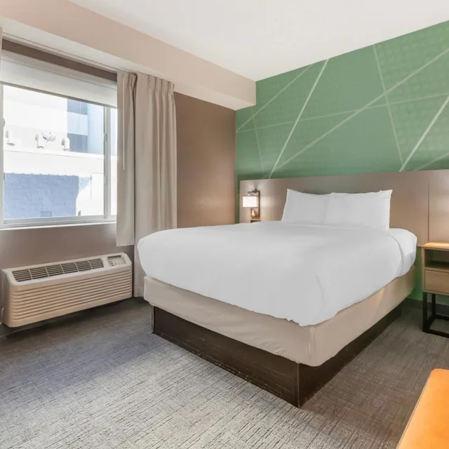 غرفة بسرير كوين، Comfort Inn and Suites Beaver Dam 1/6