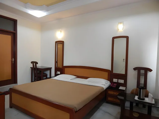 Deluxe, Double Bed, Tara Palace 1/2