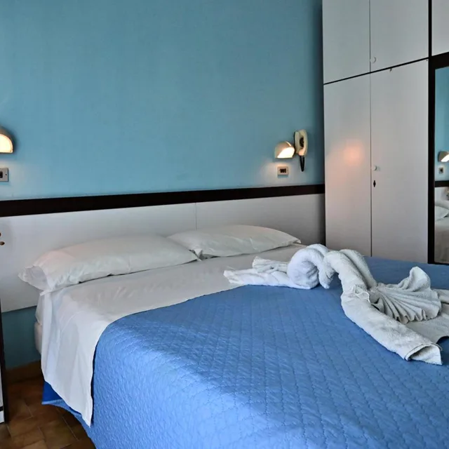 غرفة ديلوكس بسرير مزدوج بإطلالة على البحر بشرفة، Hotel Biagini 4/8
