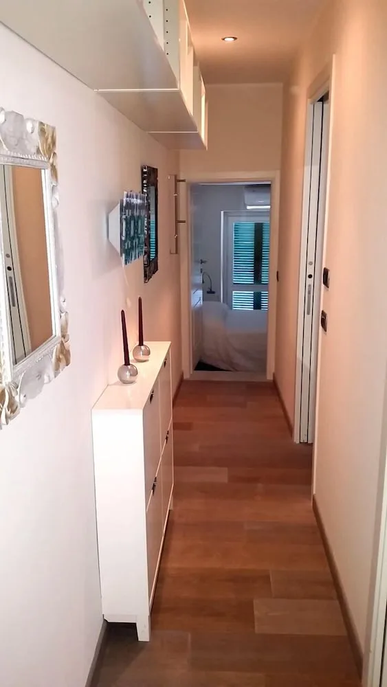 2 Bedrooms, Penthouse, 1 King and 1 Single Beds, Lake View, Sofa, Terrace, Castel Gandolfo 3/10