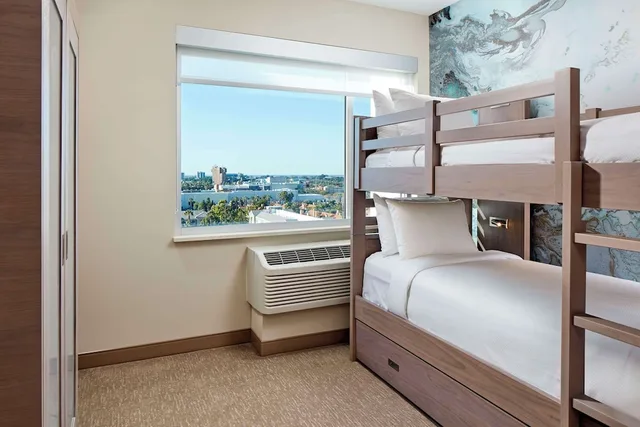 1 Bedroom, Premium, Suite, King Bed, 3 Bunk Beds, Sofa, Anaheim Suites Hotel 3/5