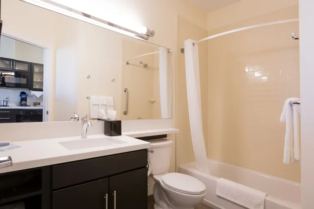 جناح بسرير كينج، CANDLEWOOD SUITES BUDA - AUSTIN SW 2/3