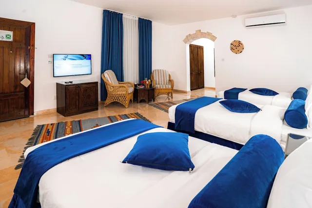 غرفة قياسية ثلاثية بثلاثة أسرّة، Old Village Resort Petra 7/10