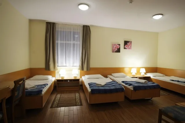 Room, Triple, Miramar 4/8