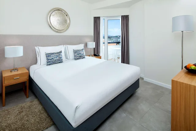 غرفة عائلية بإطلالة على المسبح، NH Lagos Algarve Resort 5/9