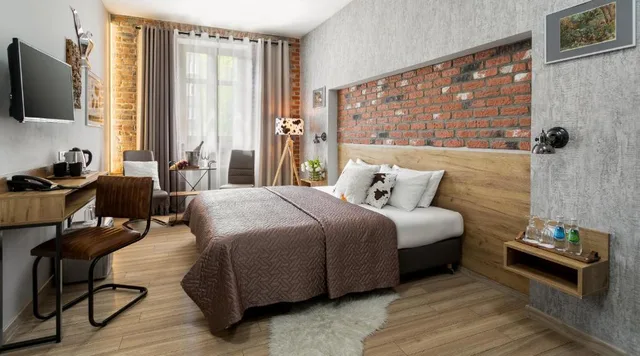 Standard, Double Bed, Art And Garden Residence 5/6