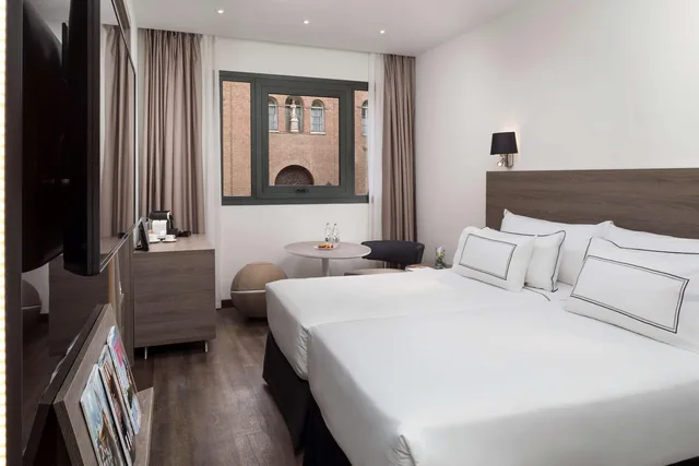 غرفة قياسية، Melia Madrid Serrano 1/4