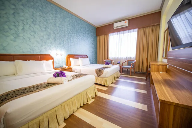 Deluxe, Family, 2 Queen Beds, Hotel Sandakan 1/2