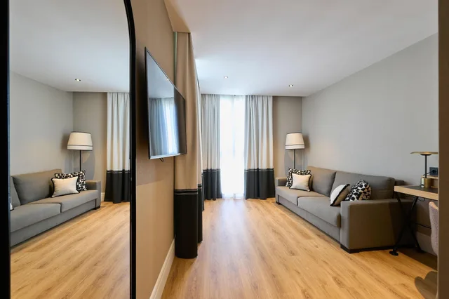 جناح ديلوكس مفرد بمسبح خاص، Hotel Catalonia Ramblas 2/3