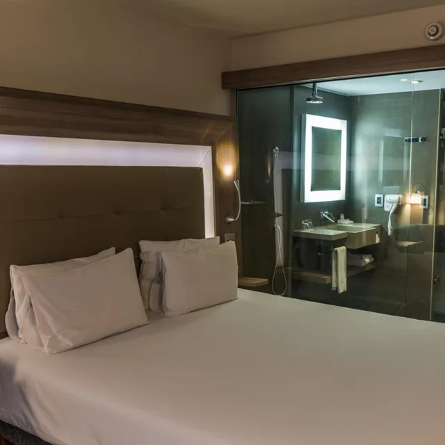 غرفة عائلية بسرير كينج مع أريكة، Novotel RJ Praia de Botafogo 3/9