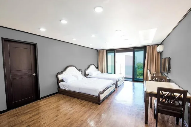 Family, Suite, 1 Single and 2 Double Beds، Jeju Cordelia Resort 1/6