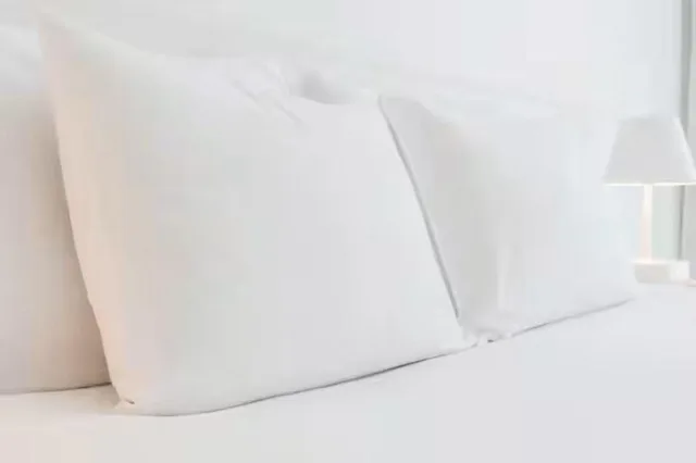 Room, 2 Queen Beds, Water View, Bathtub, Accessible، Hotel 1000 Seattle 1/1