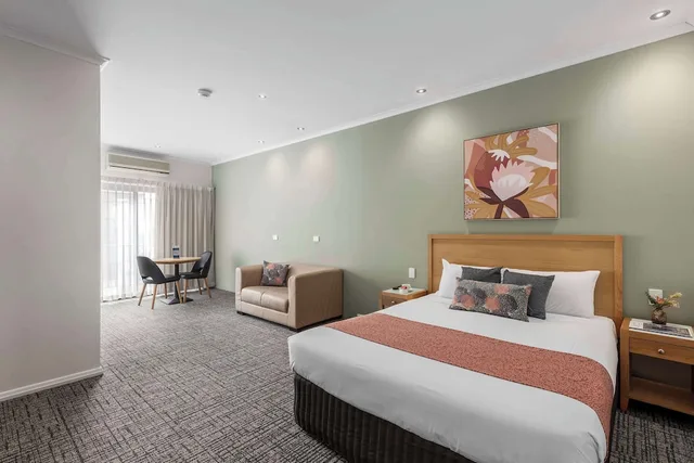 غرفة قياسية بسرير كوين وسرير فردي، Best Western Geelong Motor Inn and Serviced Apartments 2/5