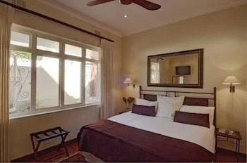 Luxury, Bath and Shower, Sundown Manor Guest House 1/1