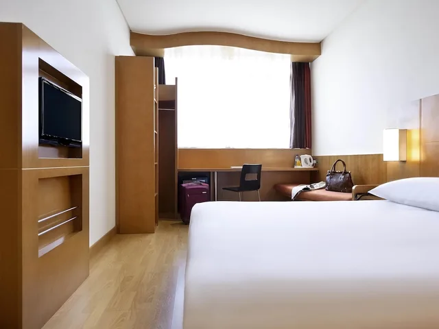 1 Bedroom, Apartment, Double Bed, Ibis Abu Dhabi Gate Hotel 5/10