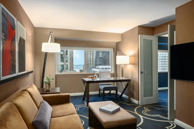 جناح بسرير كينج بغرفة نوم واحدة، Omni Chicago Hotel 1/1