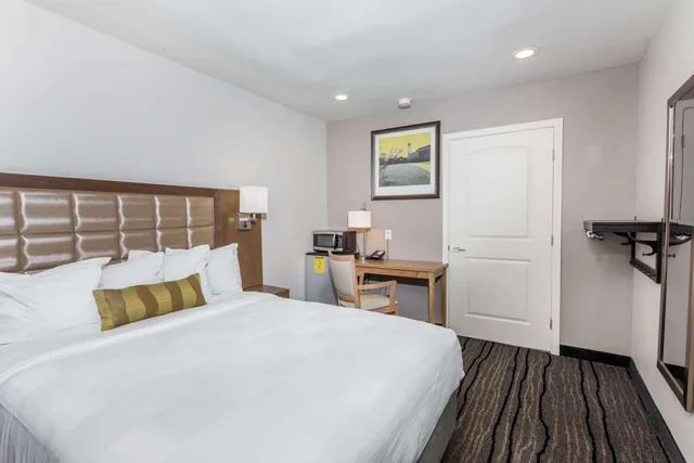 غرفة بسرير كوين، Sather Berkeley, SureStay Collection by Best Western 1/2
