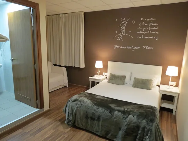 غرفة بسرير كوين، Hostal Petit Príncep 1/4